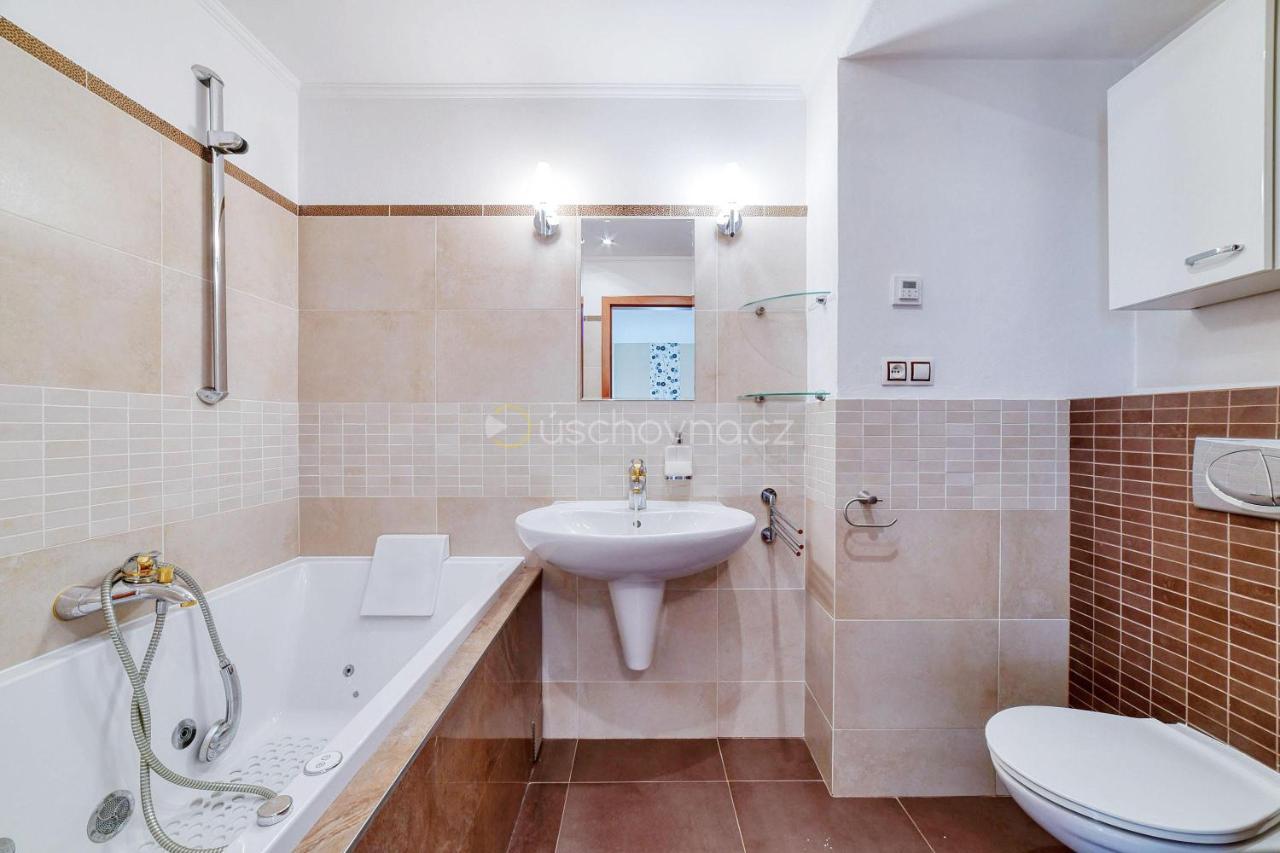 マリアーンスケー・ラーズニェ Wellness House Ladova Streetヴィラ エクステリア 写真
